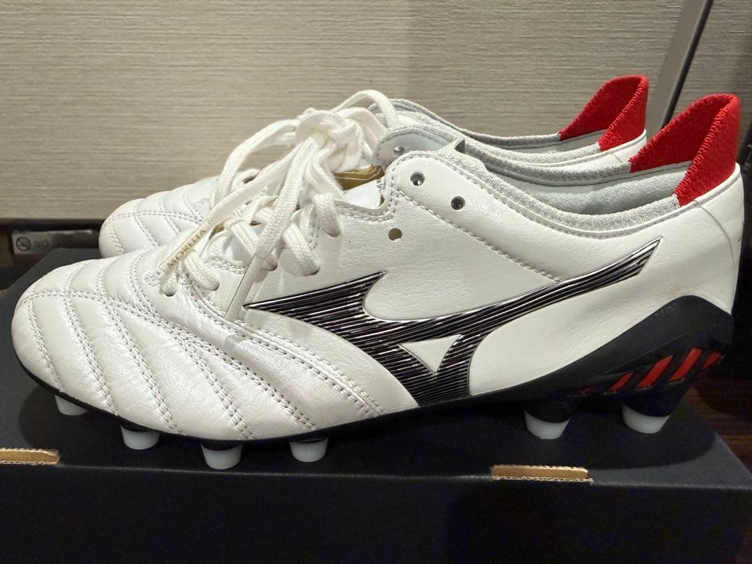 MORELIA ミズノ　モレリア ネオ３ジャパン　新品未使用　23cm