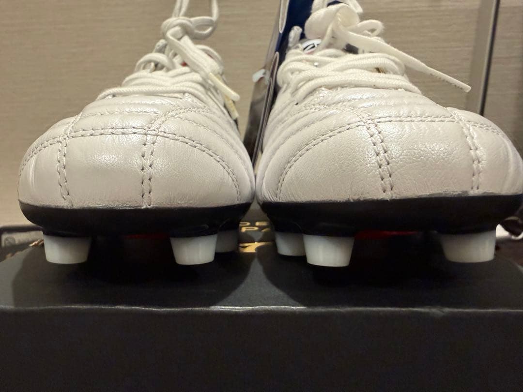 MORELIA ミズノ　モレリア ネオ３ジャパン　新品未使用　23cm