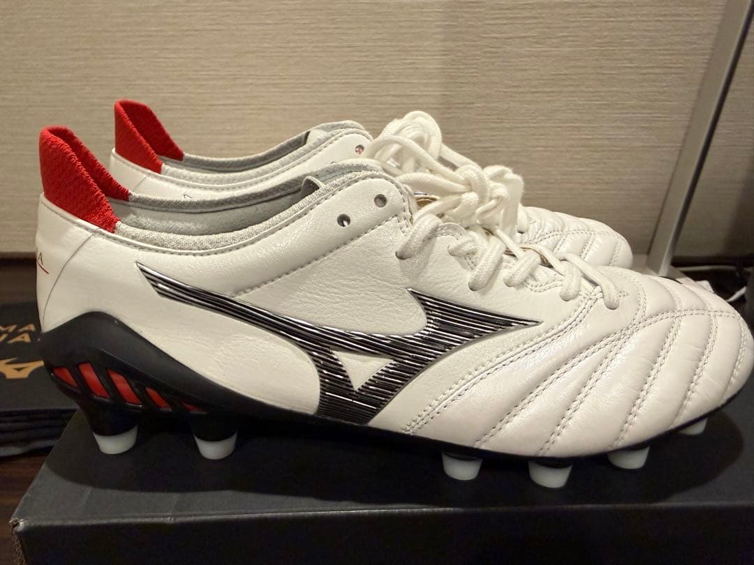 MORELIA ミズノ　モレリア ネオ３ジャパン　新品未使用　23cm