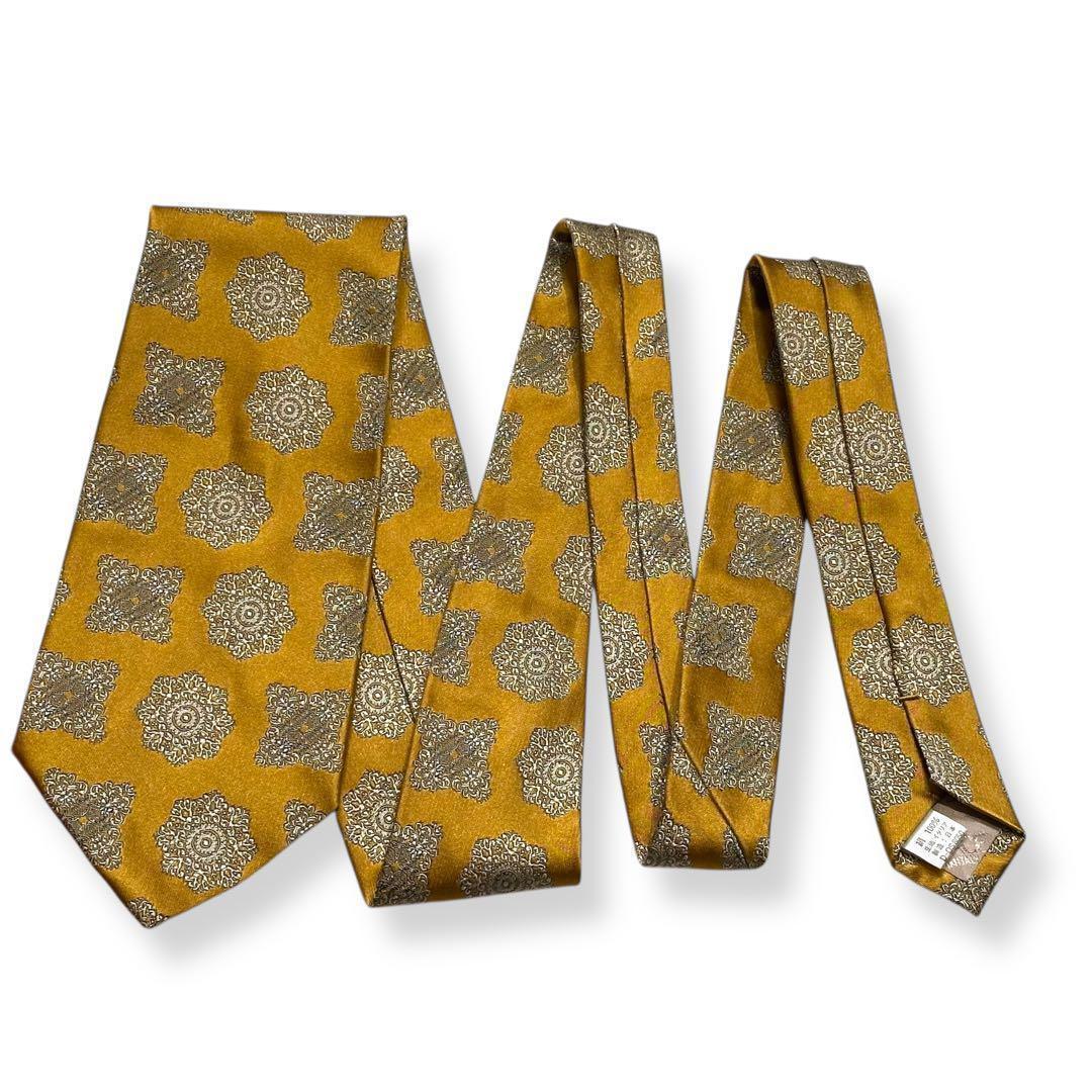 美品✨VERSACE ネクタイ　ヴェルサーチ　光沢感　ジャガード