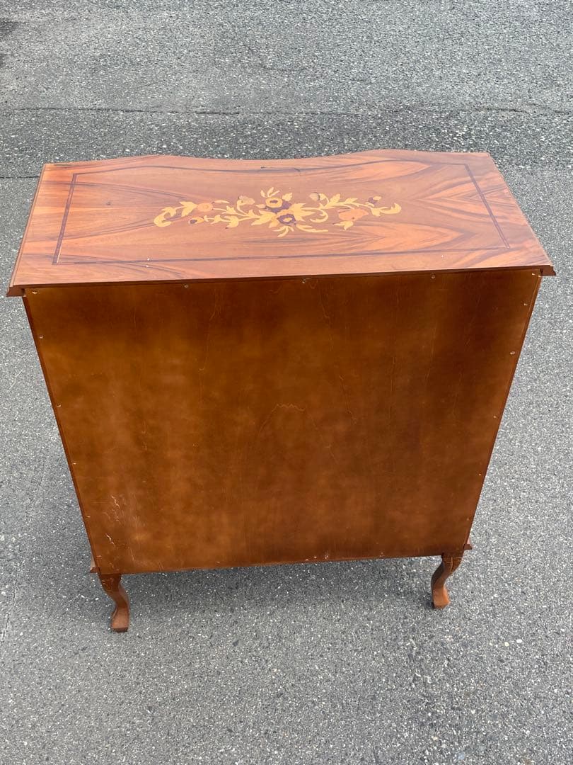 チェスト　猫足　洋服箪笥　タンス　アンティーク　住まい　インテリア　家具