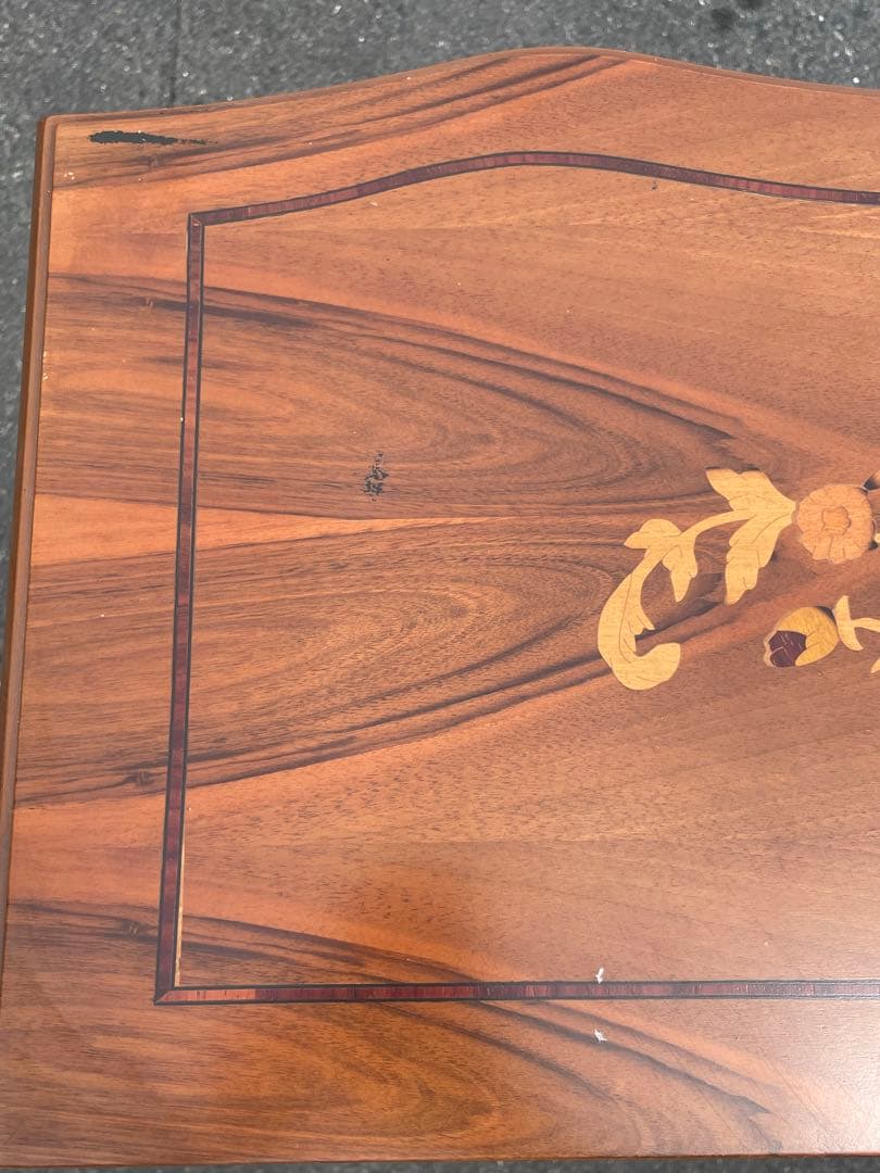 チェスト　猫足　洋服箪笥　タンス　アンティーク　住まい　インテリア　家具