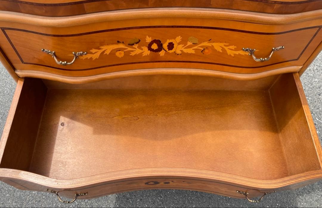 チェスト　猫足　洋服箪笥　タンス　アンティーク　住まい　インテリア　家具