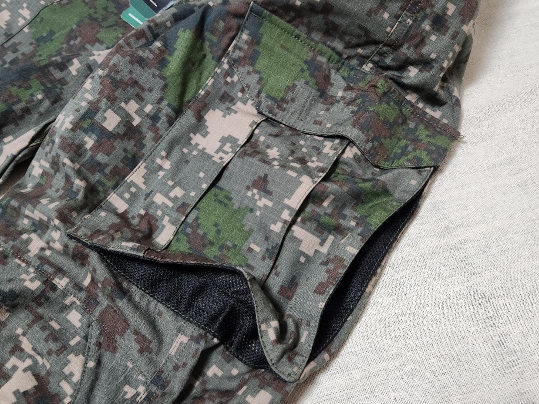 【新品】韓国軍　大韓民国陸軍　戦闘服　フィールドパンツ　TYR　私物品