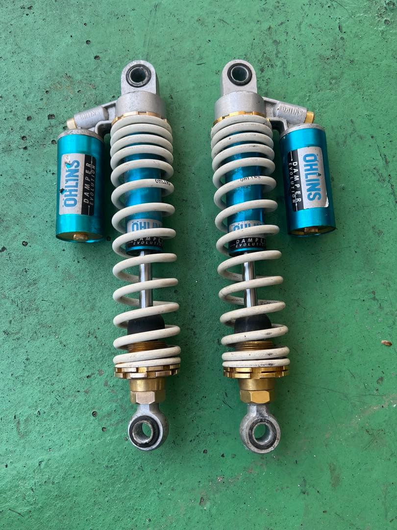 ケン　オーリンズ　リアサスペンション　330mm