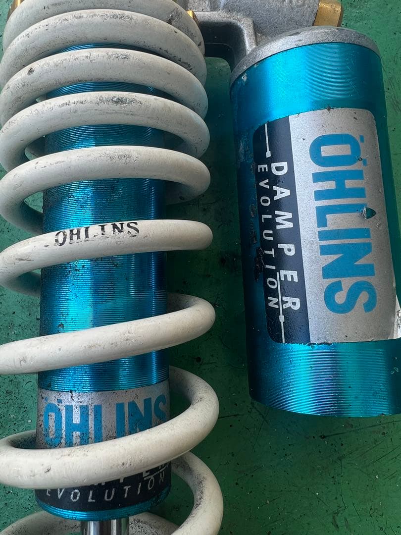 ケン　オーリンズ　リアサスペンション　330mm