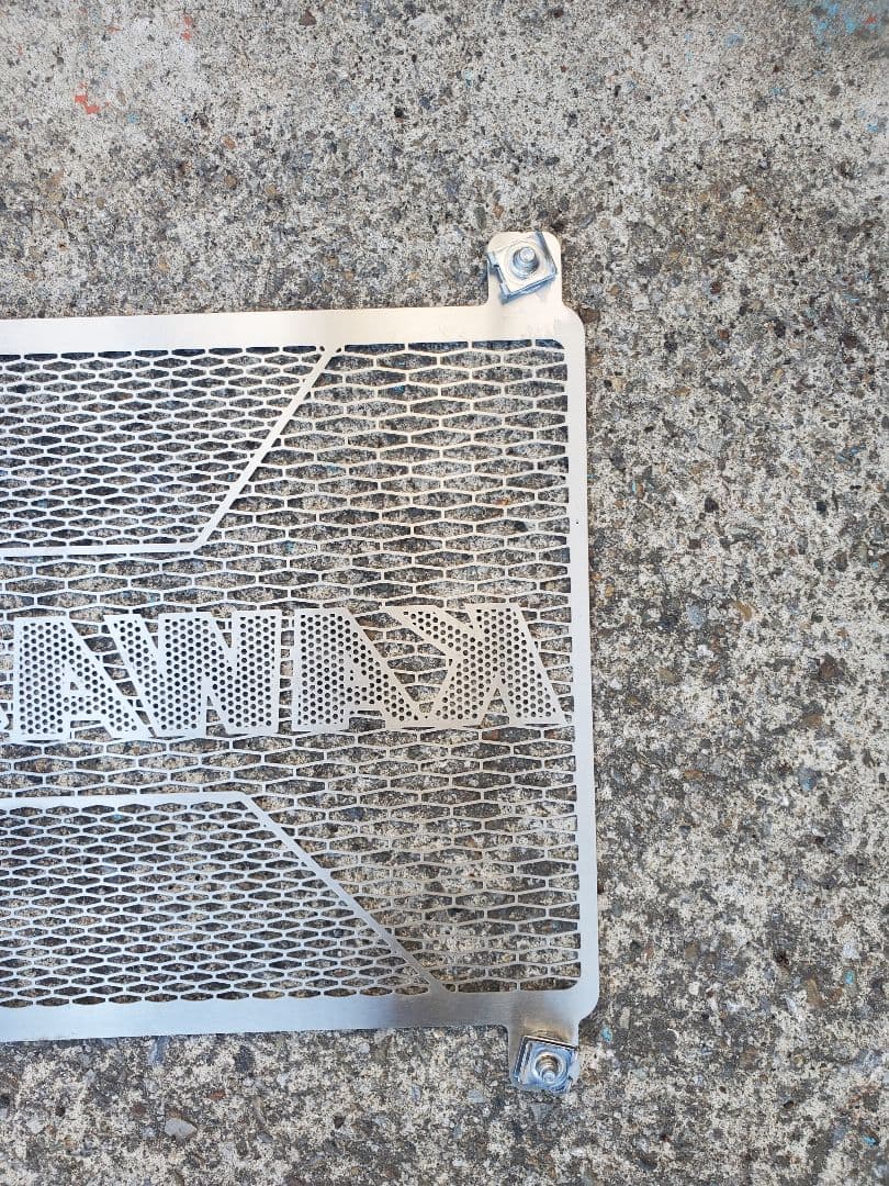 カワサキZ900RS用 純正ラジエターガード 美品