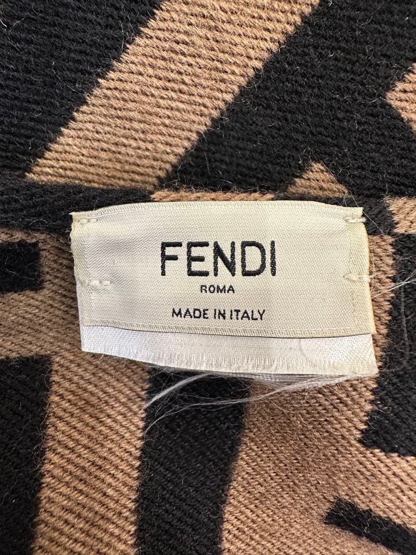 FENDI ロゴパターン ポンチョ・ケープコート