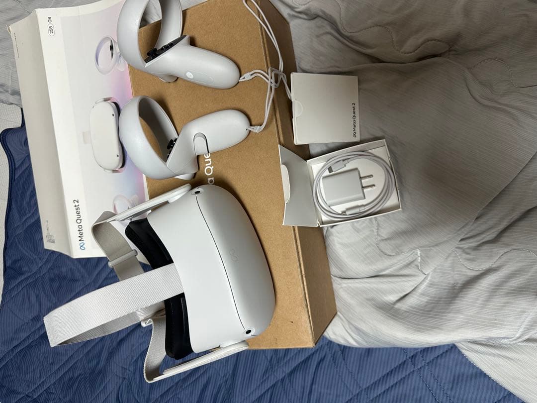 【動作OK256GB】 Quest 2 本体＋コントローラー2本 箱あり