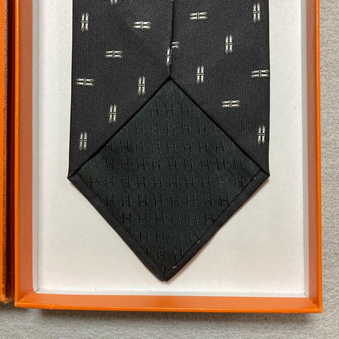 箱付　美品　エルメス　ネクタイ　黒　H柄　シルクジャガード