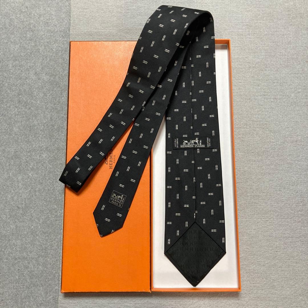 箱付　美品　エルメス　ネクタイ　黒　H柄　シルクジャガード