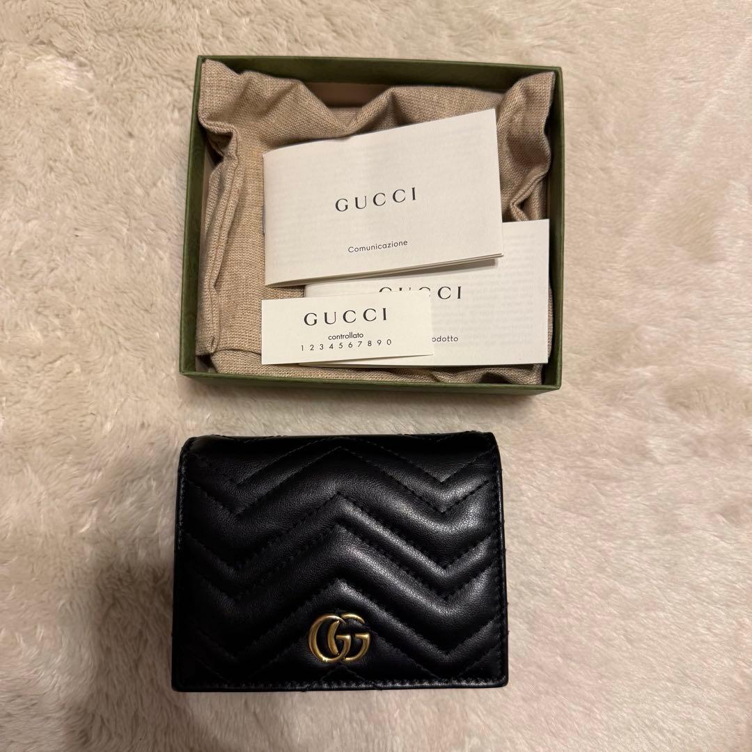 GUCCI 2つ折り財布