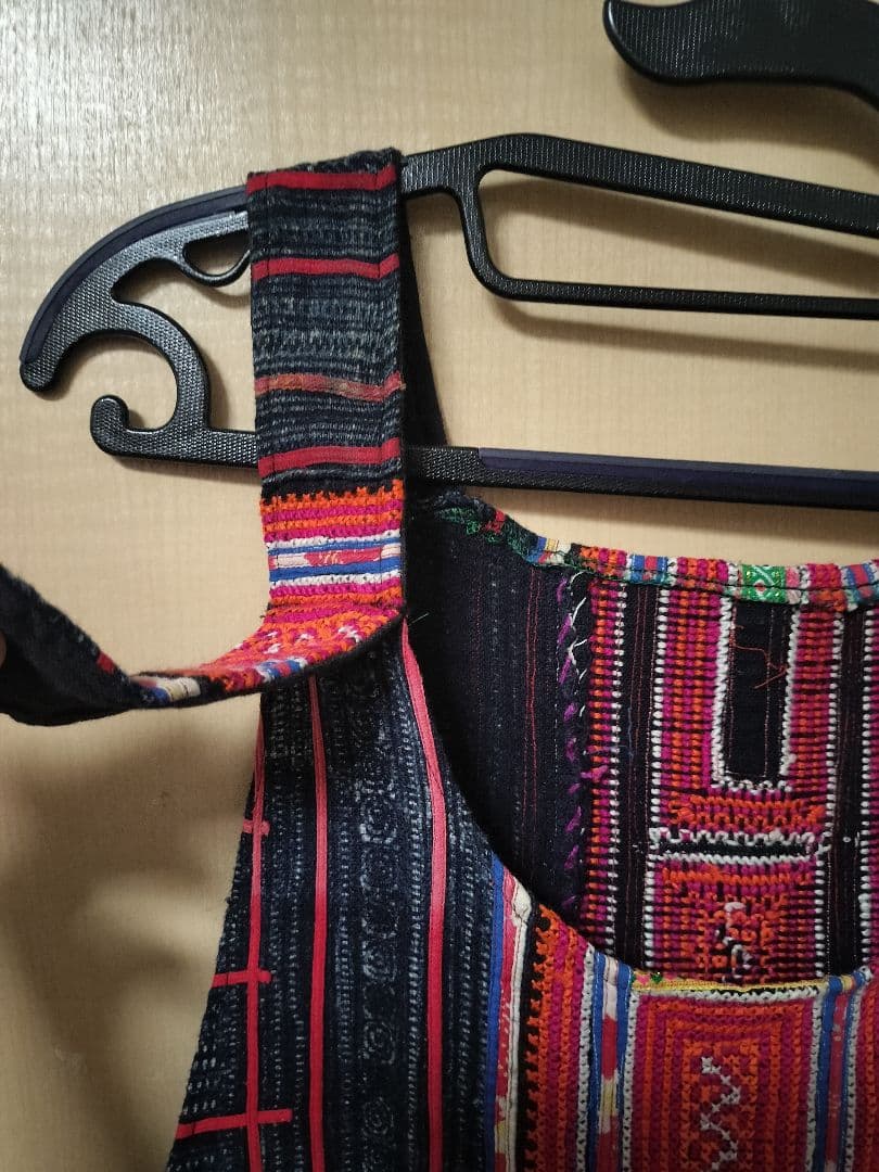 エスニック　オーバーオールミニワンピース　モン族衣類　古着　手刺繍　タイ製1