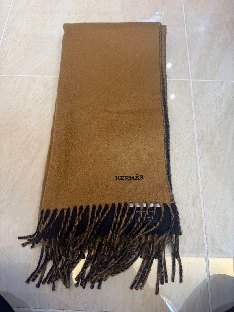 HERMÈS 100% CACHEMIRE マフラー