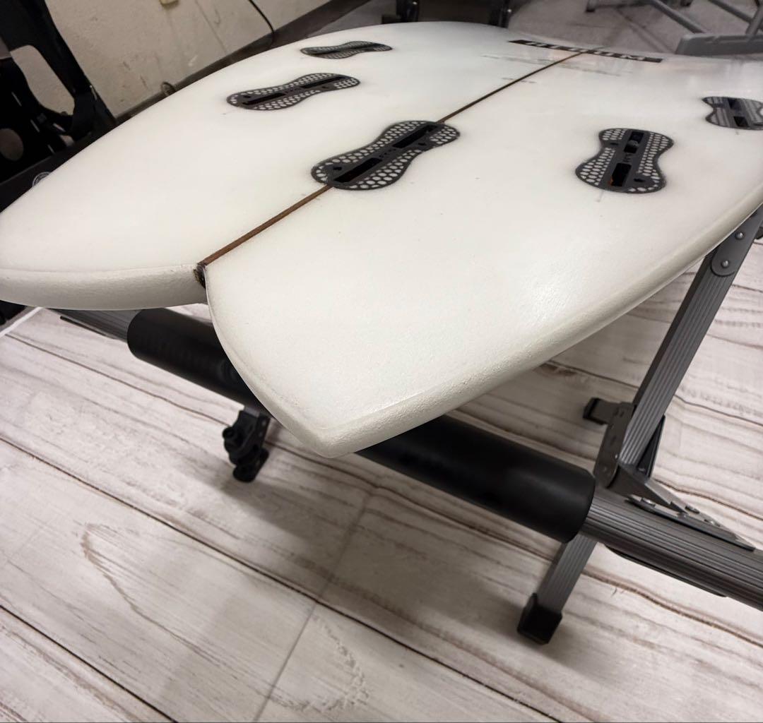 【美品】　ALBUM SURFBOARDインサニティ　フィン付き