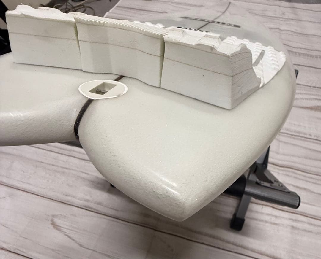 【美品】　ALBUM SURFBOARDインサニティ　フィン付き