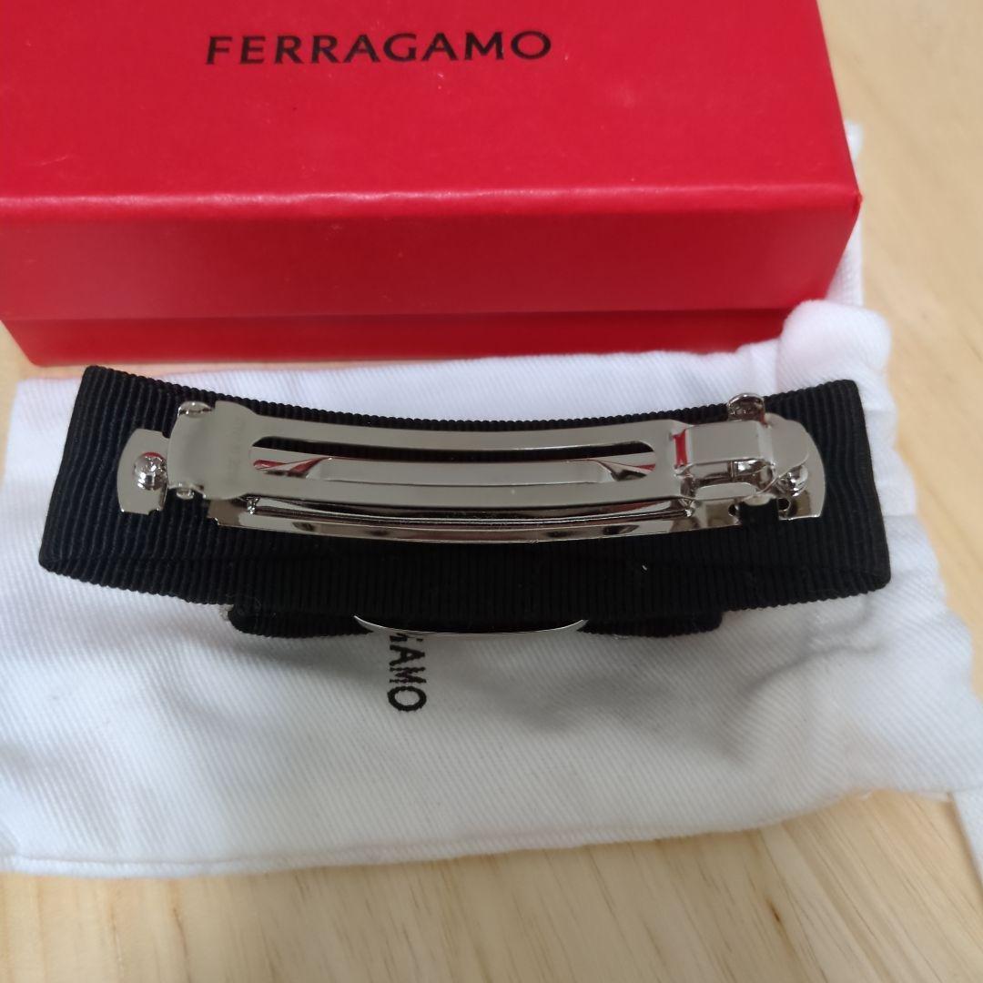 美品　FERRAGAMO フェラガモ　ビジュー装飾 ヘアピン　バレッタ