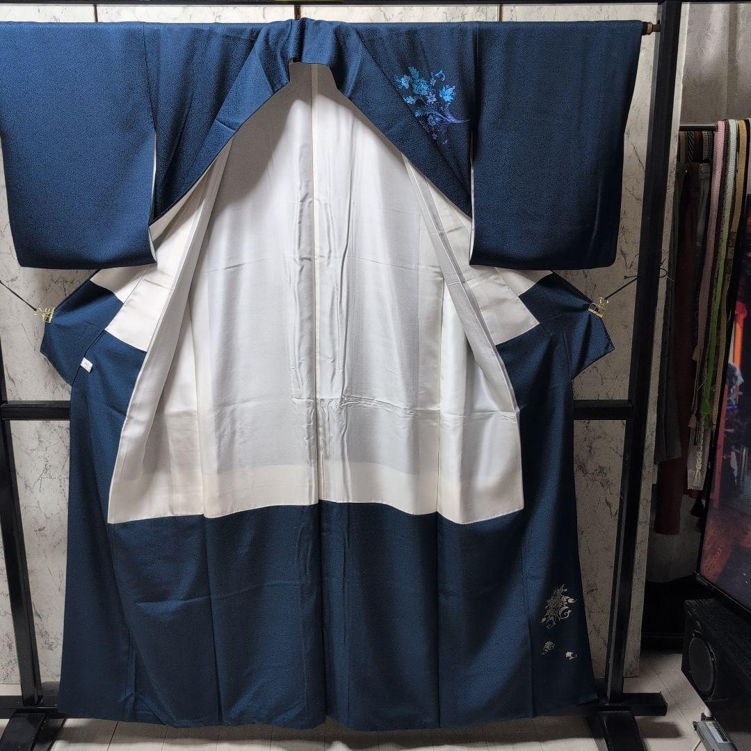 おかぁしゃ〜ん様[和田光正伝統工芸士]叙勲受章者、濃ブルー系付下げ逸品バジックガ