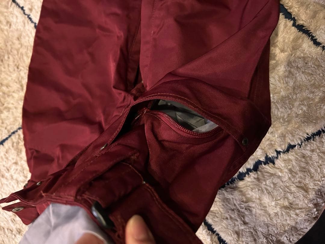 スノーボード　スキーウェア バーガンディ　赤　Mサイズ