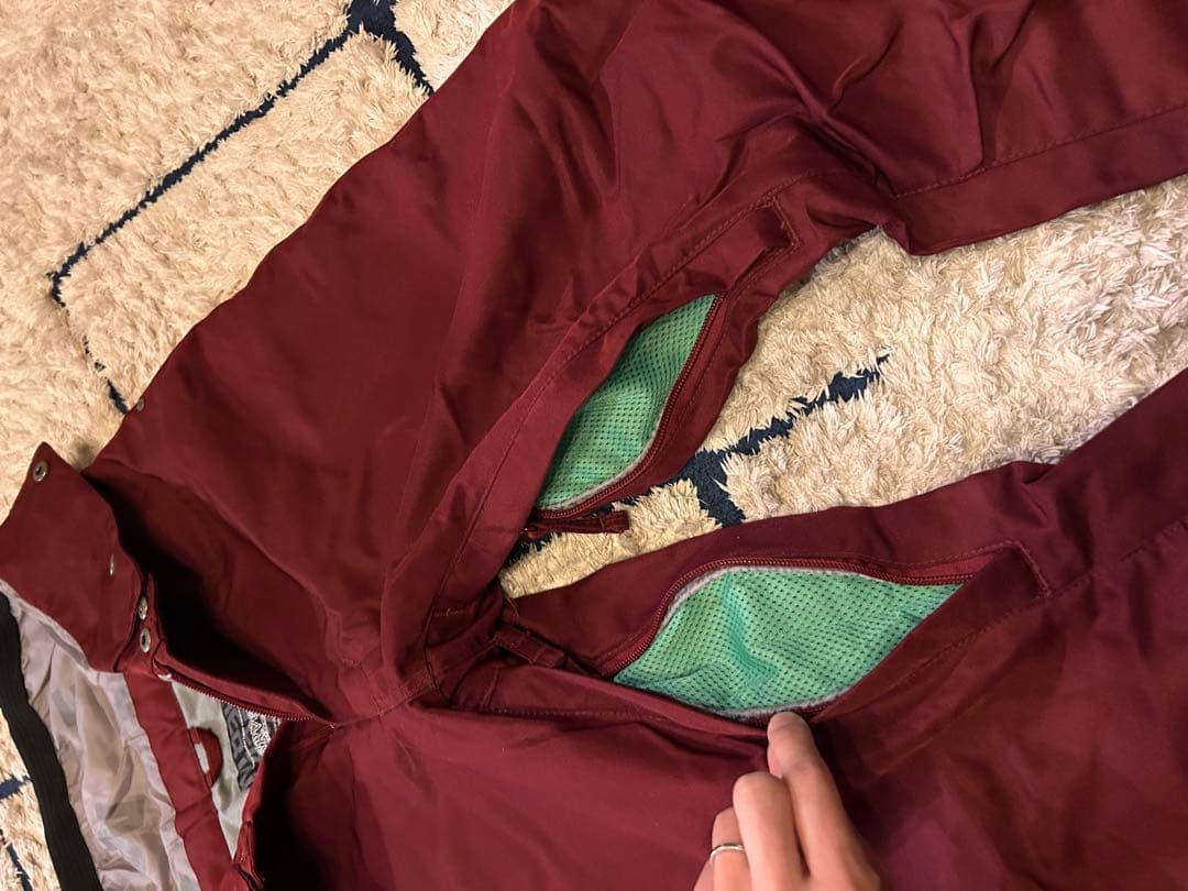 スノーボード　スキーウェア バーガンディ　赤　Mサイズ