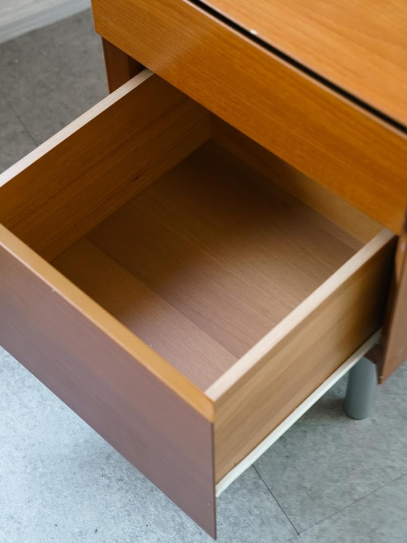 ヴィンテージ キャビネット/サイドテーブル 収納 ミッドセンチュリー