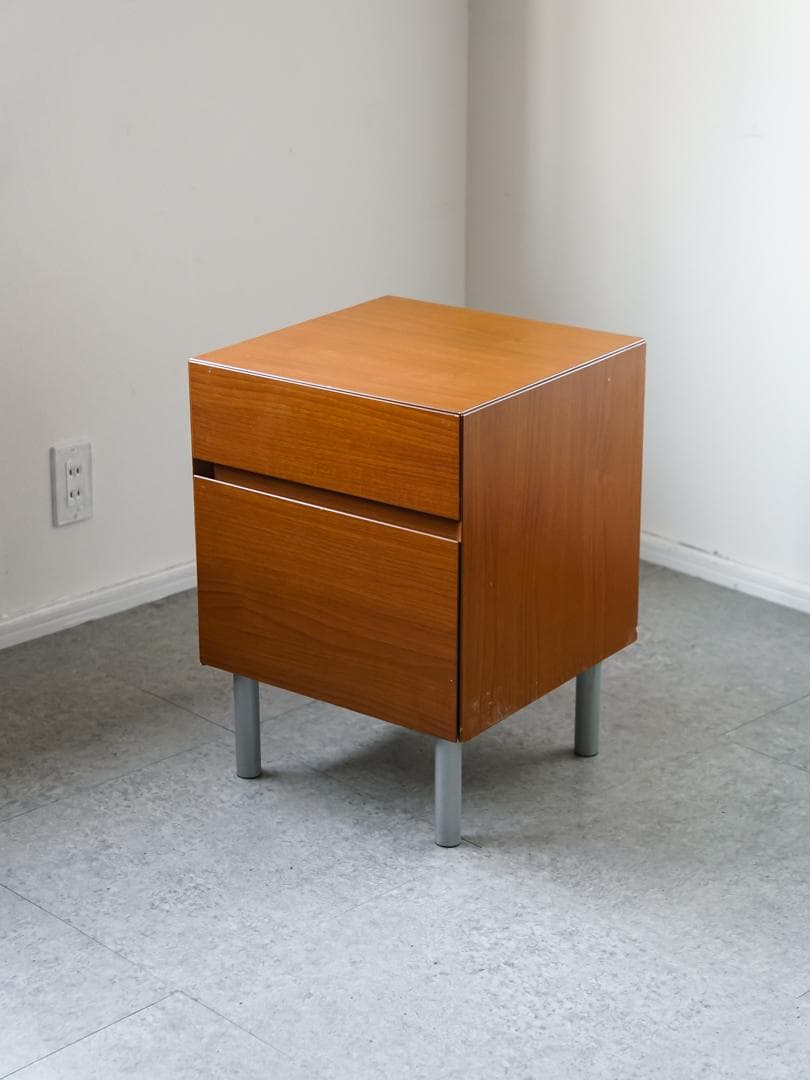 ヴィンテージ キャビネット/サイドテーブル 収納 ミッドセンチュリー