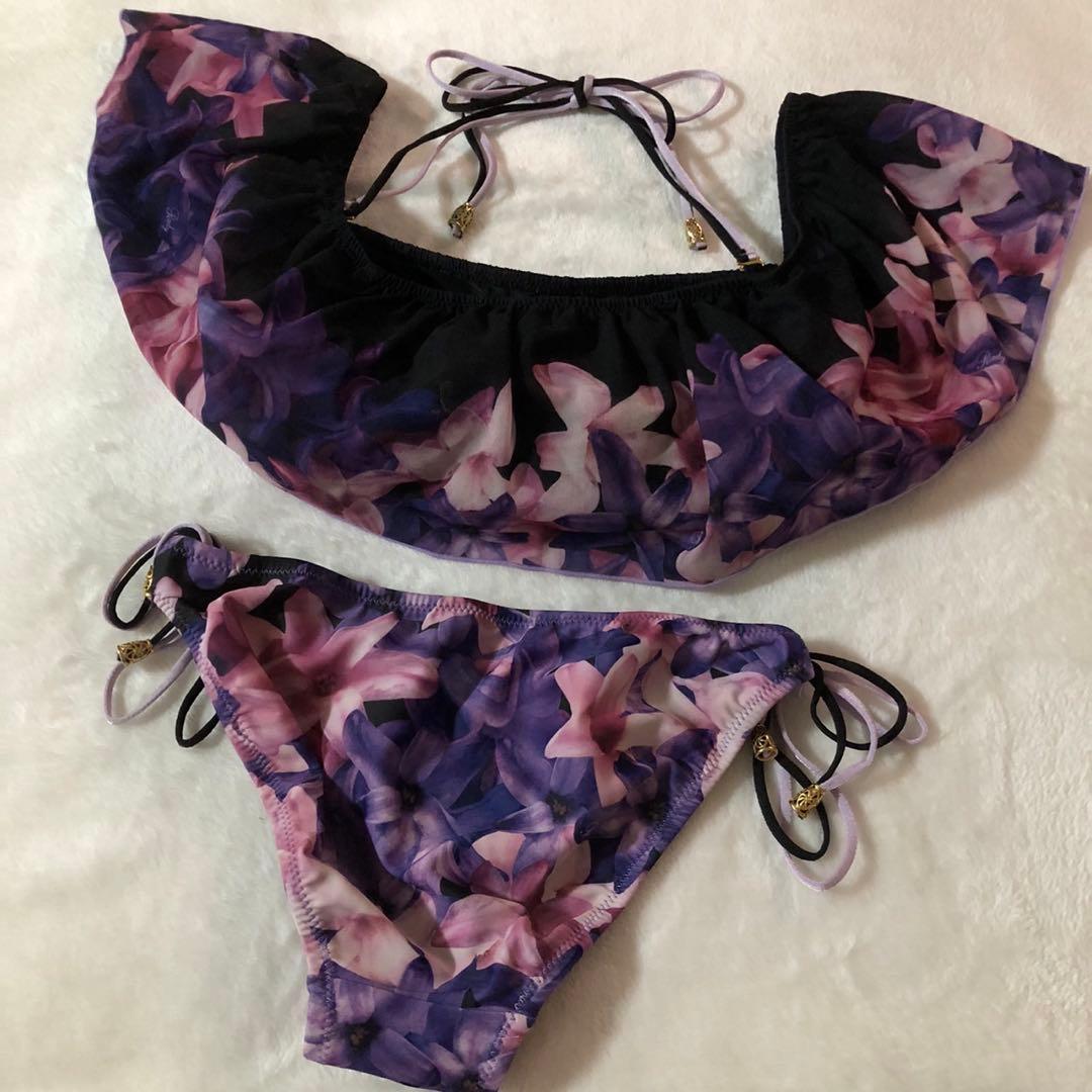 radyリゾフラビキニ　水着