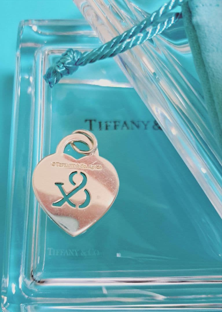 ティファニー リターントゥ アンパーサンド ハート ラージ タグ チャーム レア