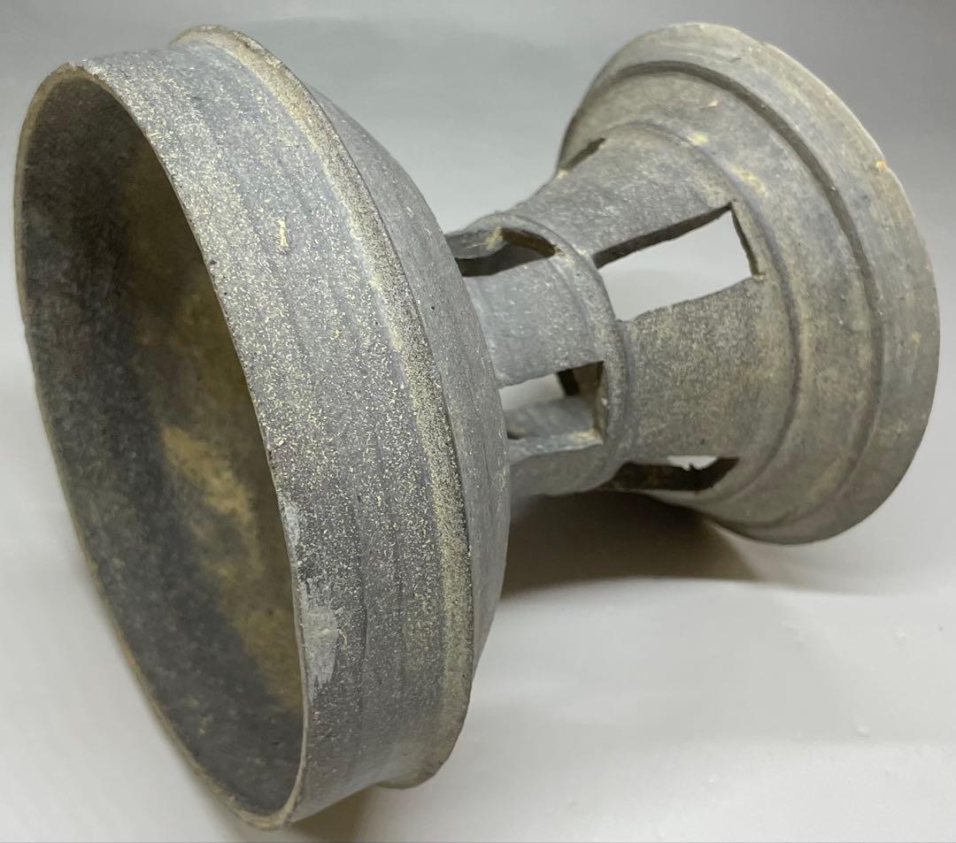 須恵器　新羅土器　透かし高台　高台杯　高台壺　y353