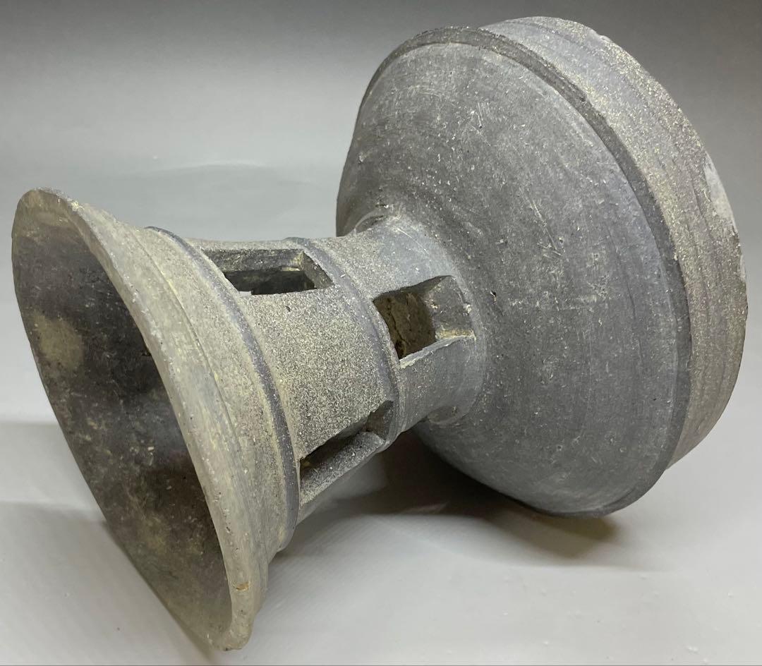 須恵器　新羅土器　透かし高台　高台杯　高台壺　y353