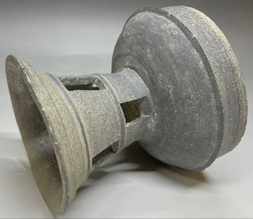 須恵器　新羅土器　透かし高台　高台杯　高台壺　y353