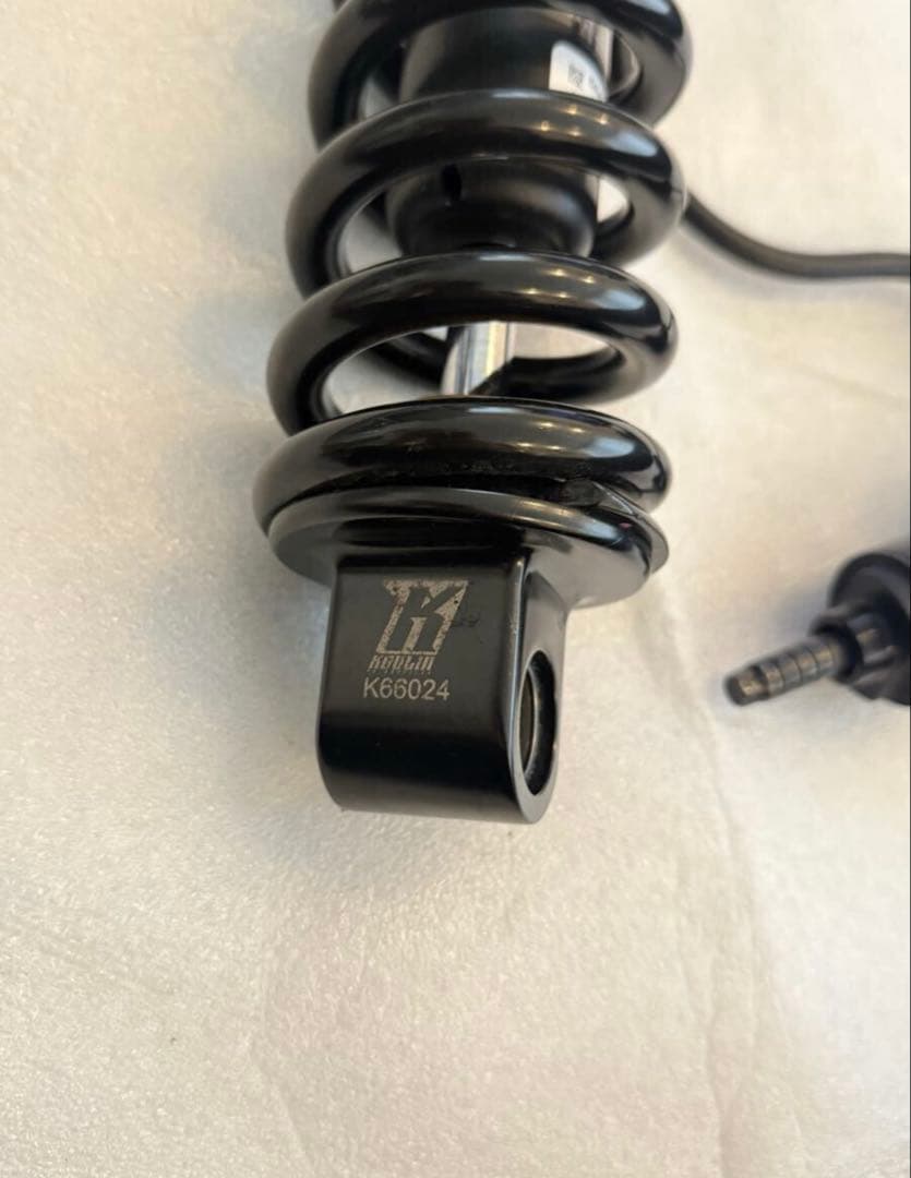 KODLIN ロワリングキット　FXLRS 新車外しM8ソフテイル リアサス