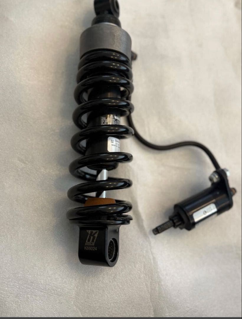 KODLIN ロワリングキット　FXLRS 新車外しM8ソフテイル リアサス