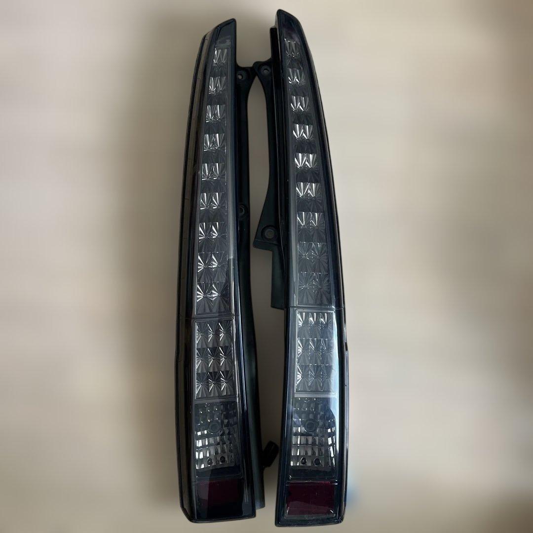 L150系　ムーヴカスタム　LEDテールランプ　スモーククリア