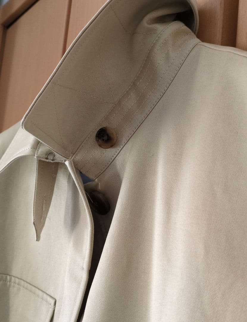 カレンソロジー　ステンカラーコート