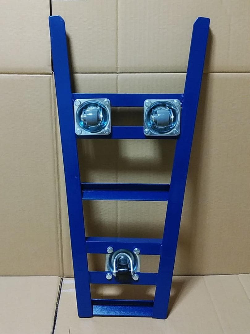 オートバイの移動に（ガレージ内や工場でのバイクの旋回、移動に）バイクリフト ③