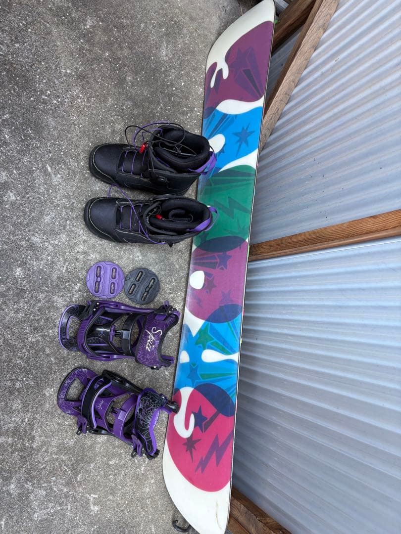 スノーボードセット（ボード、ブーツ、バインディング）