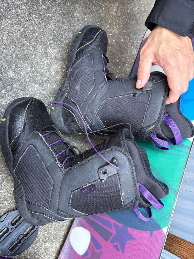 スノーボードセット（ボード、ブーツ、バインディング）