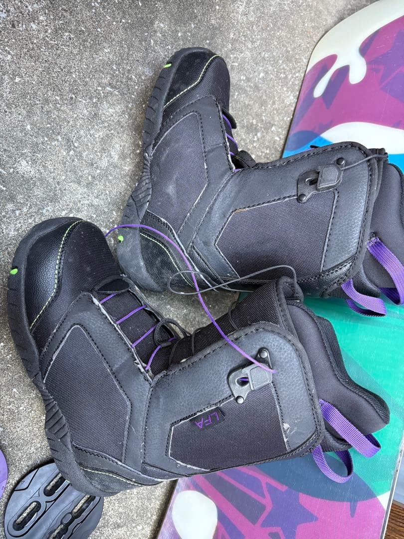 スノーボードセット（ボード、ブーツ、バインディング）