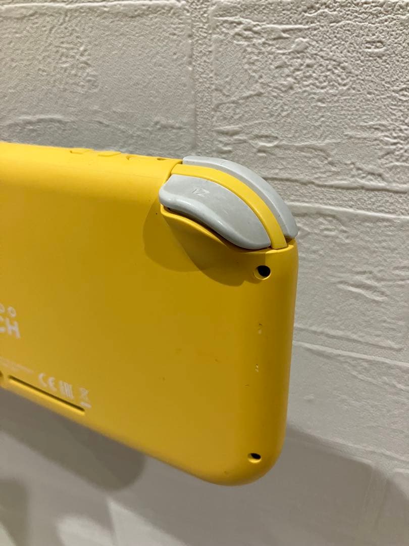 Nintendo Switch Lite イエロー 本体　ケース