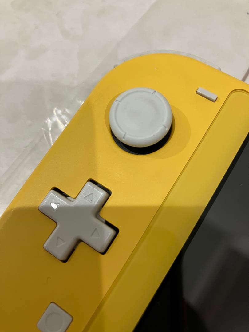 Nintendo Switch Lite イエロー 本体　ケース