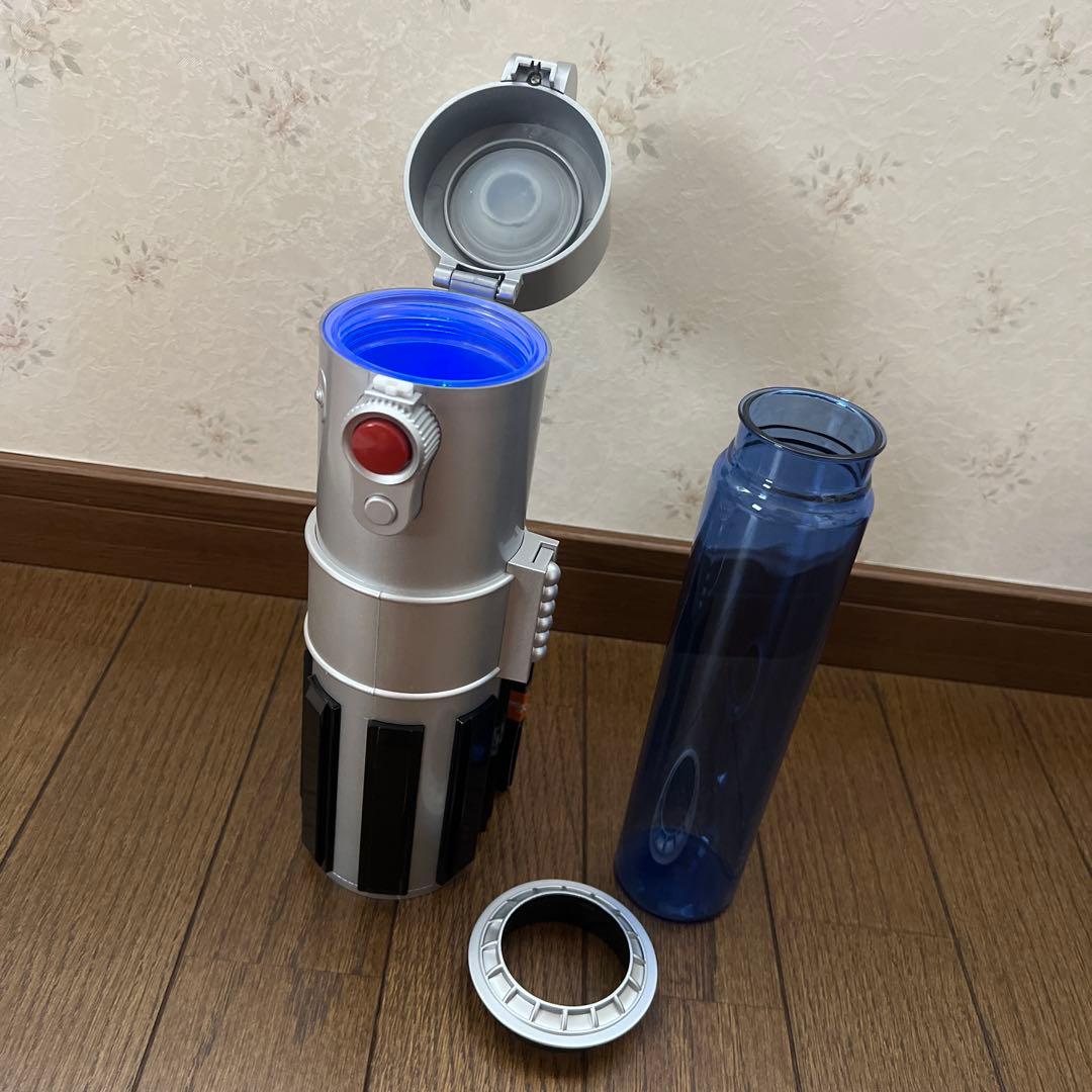 kanako　香港ディズニーランド　水筒　スターウォーズ　ライトセーバー型