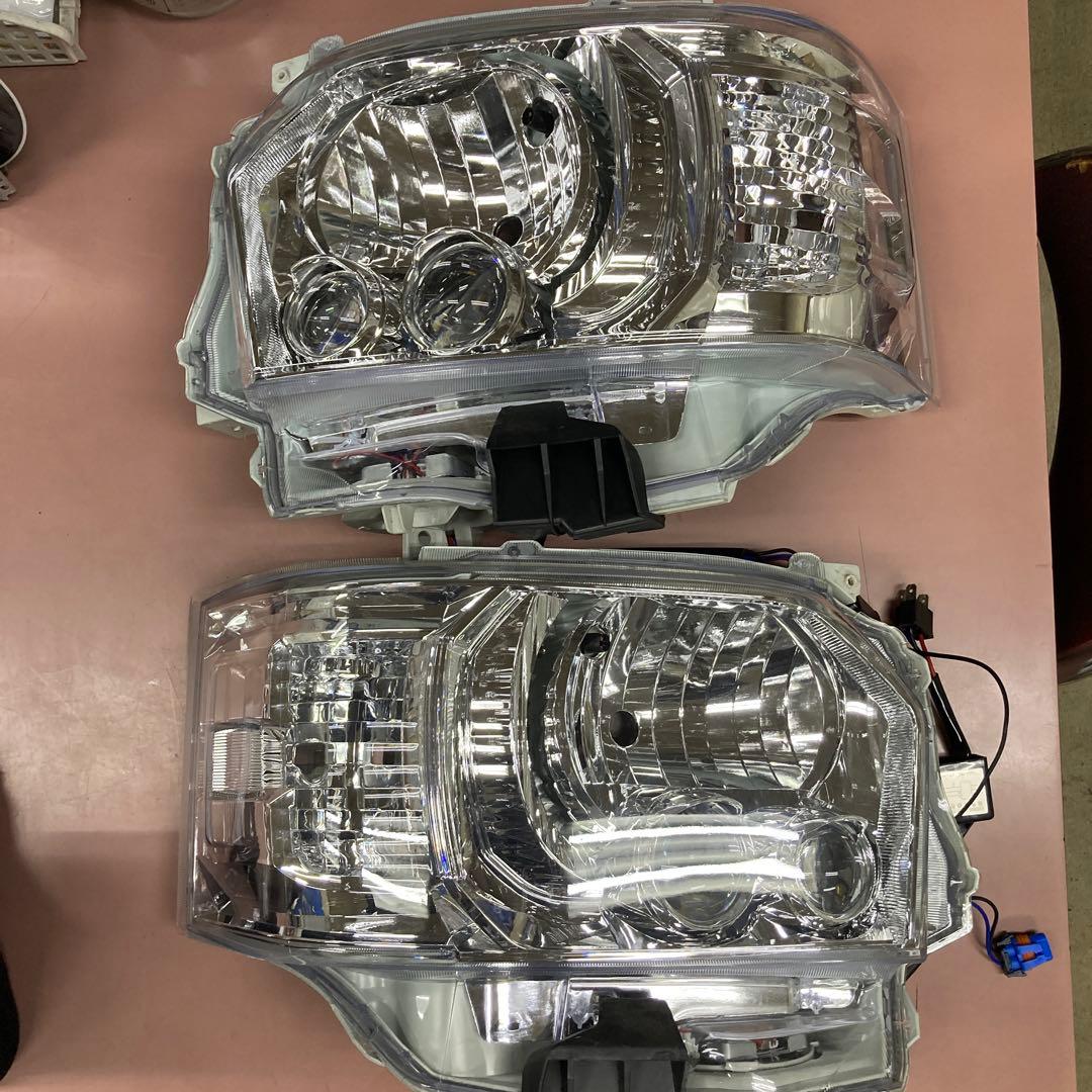 ヘッドライト中古配線ハーネス付き　社外品