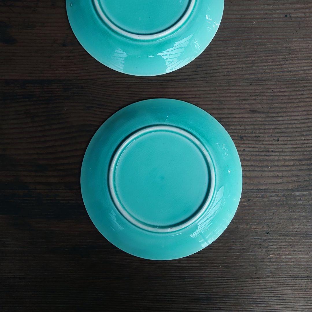 【ご成約】淡路珉平焼 ターコイズブルー 陽刻 花文様 7寸皿と骨董の器 おまとめ