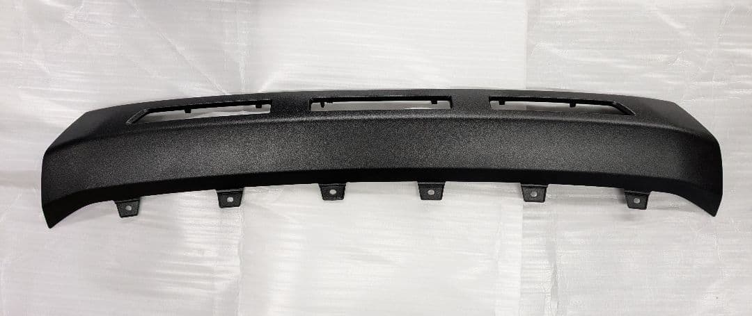 デリカD5　フロントバンパー　チッピングブラック塗装