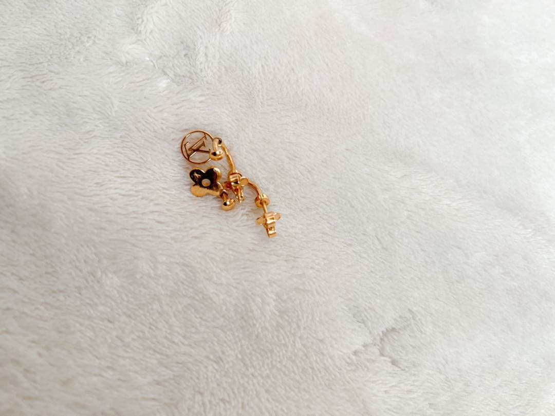 ルイヴィトン　ピアスブックルドレイユ　ブルーミング LV フラワー美品