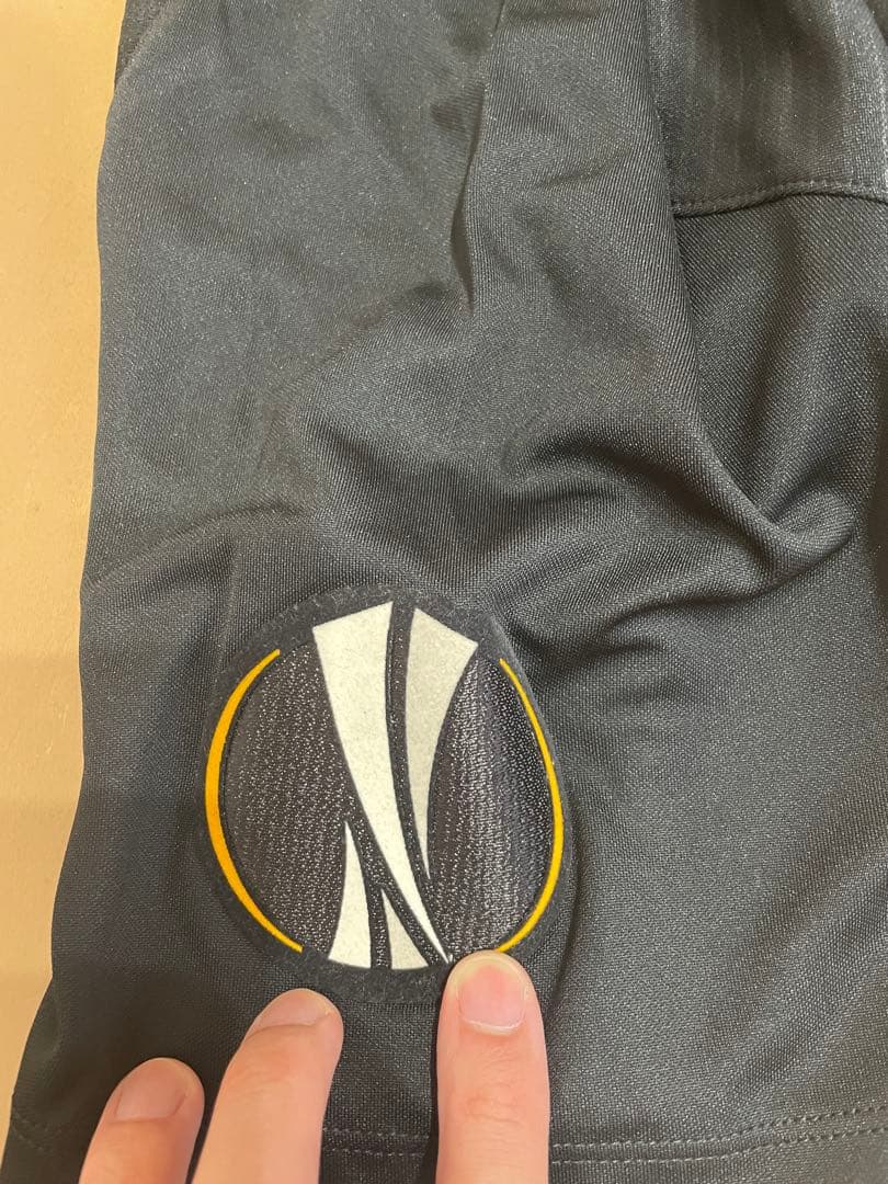 [長谷部選手直筆サイン入り]フランクフルト 21/22 公式レプリカユニフォーム