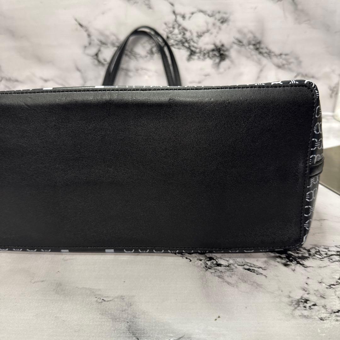 (美品)大人気、トリーバーチ、トートバッグ、大容量、A-4可、PVC地、人気色