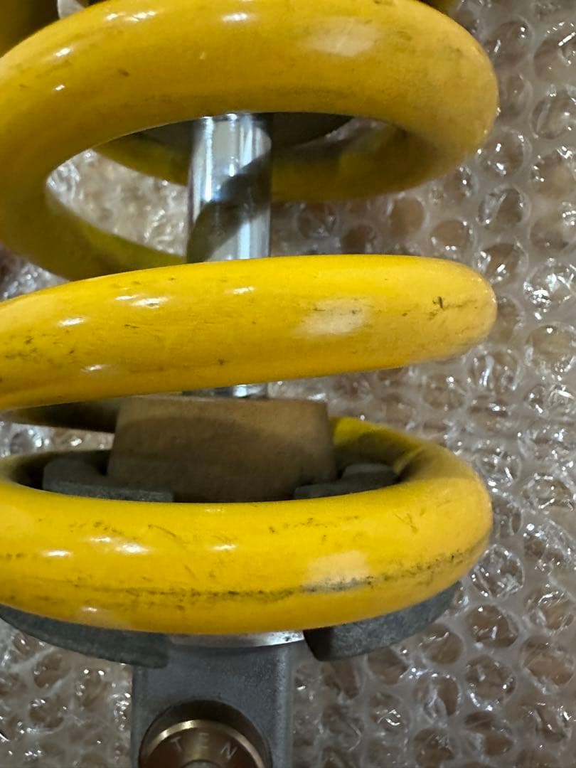 トライアンフデイトナ675 純正リアサスペンション