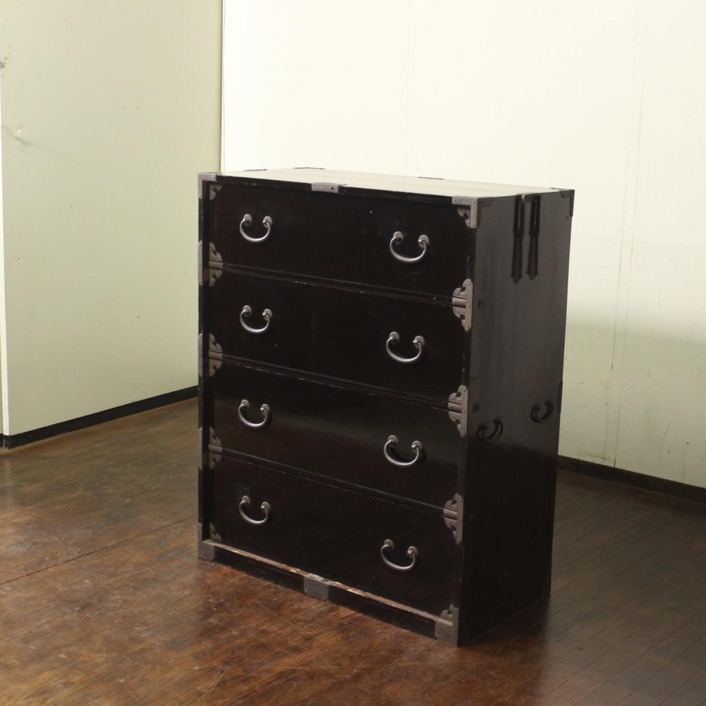 シンプルな四段引出しの時代箪笥 庄内箪笥/チェスト/古家具/古民藝/レトロ